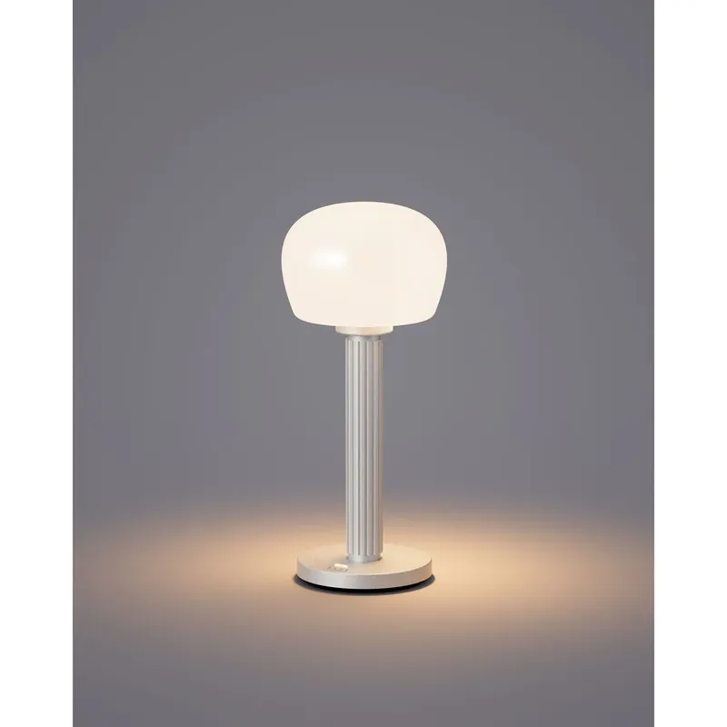 Saisonangebot Tischleuchte – Geriffeltes Design, Kabellose Nutzung, Sanfte Beleuchtung - Vendome | ELLE Decoration