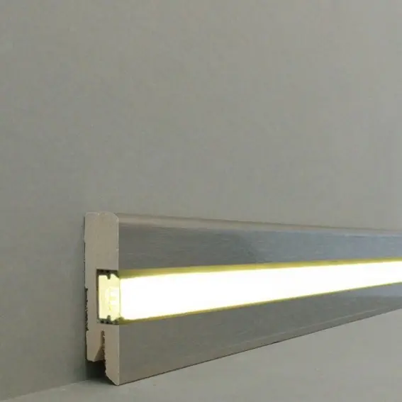 Licht Sockelleiste "Chemnitz" MDF 16 x 58 x 2500 mm Edelstahl gebürstet LED by PROVISTON Neue Ware