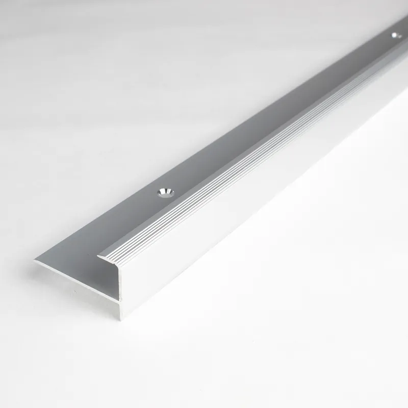 Kracherpreis Auer Einfass- & Abschlussprofile Embrun B 40 mm Einfasshöhe 13.3 mm Aluminium eloxiert