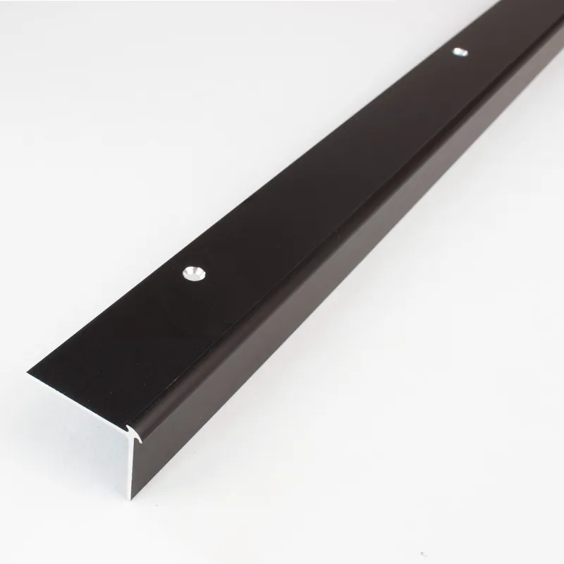 Auer Treppenkanten- & Winkelprofile Höhe 30 mm Breite 40 mm Aluminium Top-Angebot
