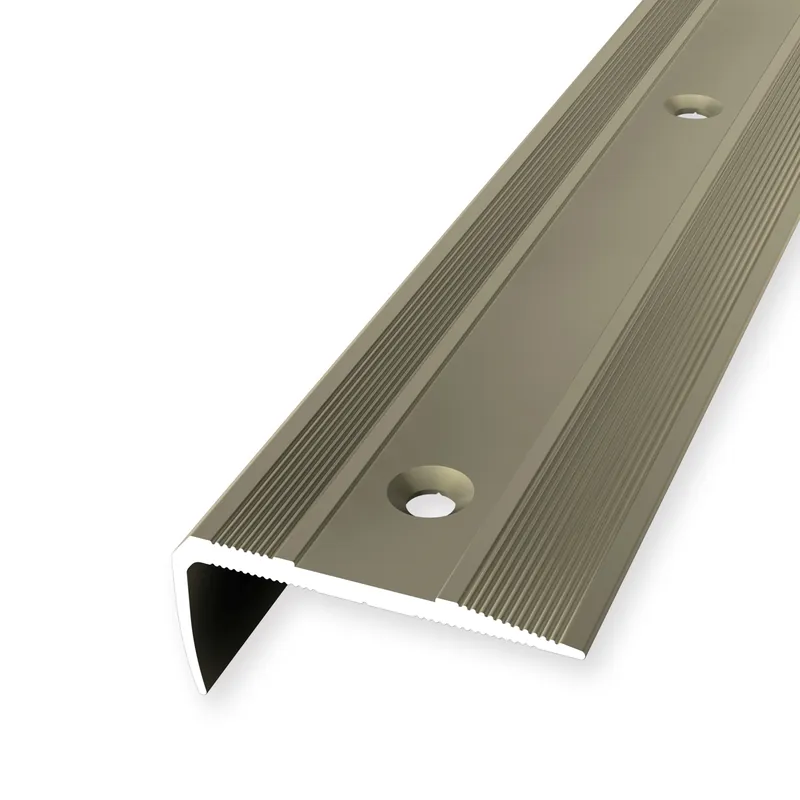 Treppenkantenprofil 16 x 38 mm Winkelprofil Geriffelt Versenkt Gebohrt versch. Varianten Küberit Rabatt