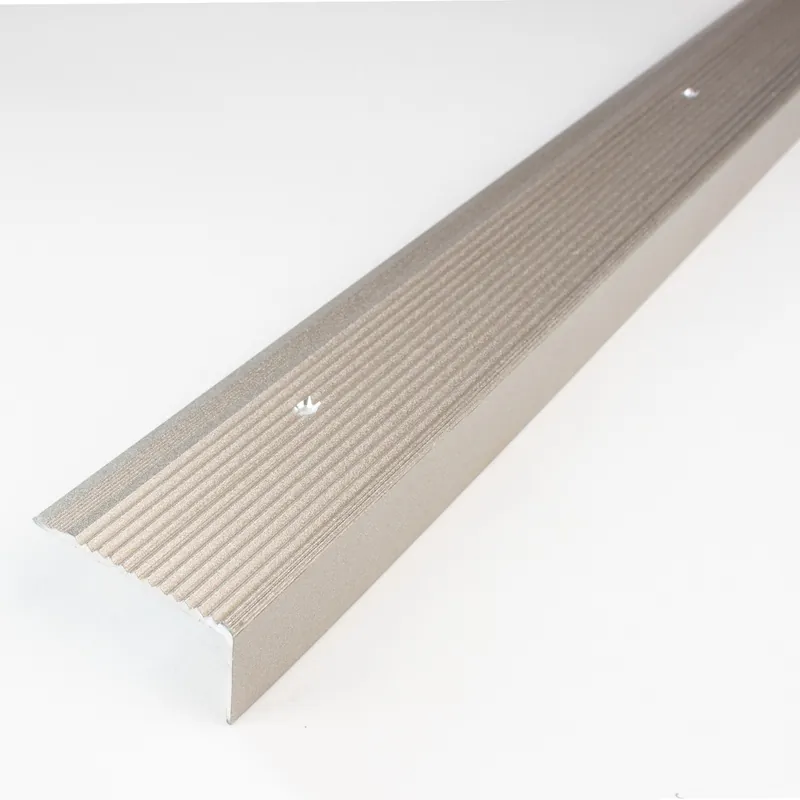 Must-Have PROVISTON Treppenkanten- & Winkelprofile Vena 40 x 50 x 2000 mm Aluminium eloxiert Spezialemailliert