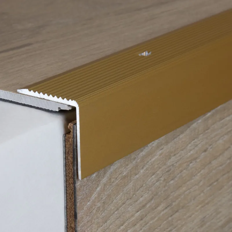 Aktuell Treppenkanten- & Winkelprofile Breite 30 mm Höhe 22 - 52 mm Materialstärke: 2 mm PROVISTON