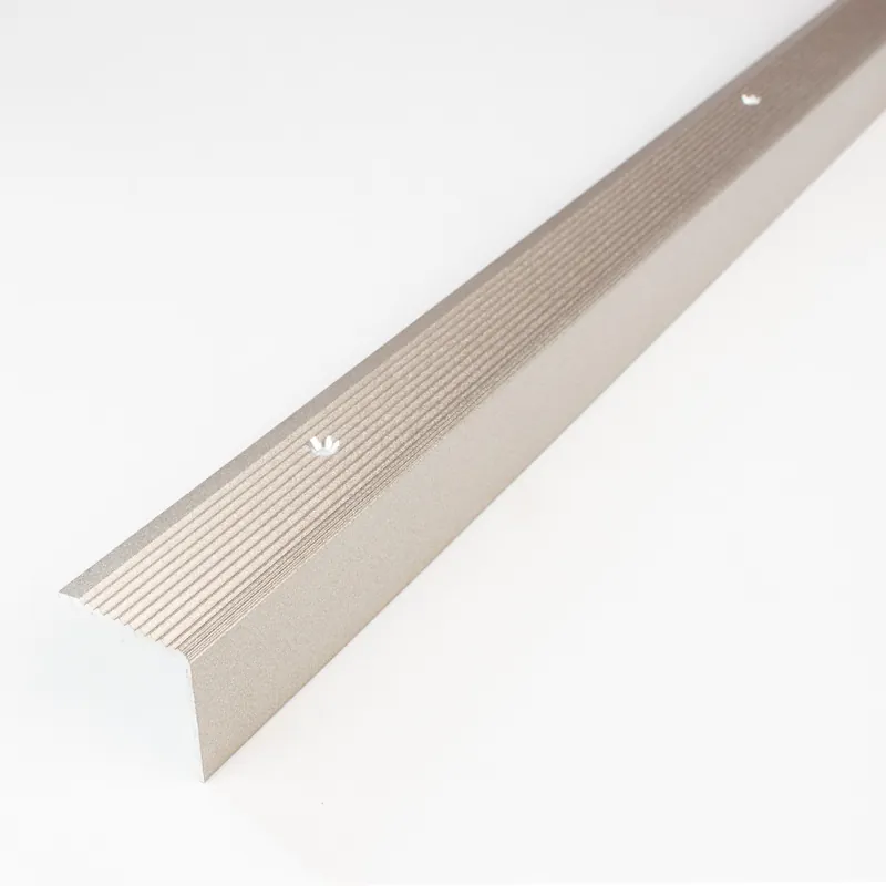 Auer Treppenkanten- & Winkelprofile Delia H 30 mm B 30 mm Spezialemailliert Aluminium Top-Angebot