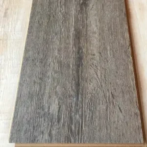 25 m² Klick-Vinylboden Eiche Schwerin mit HDF-Träger Markenprodukt